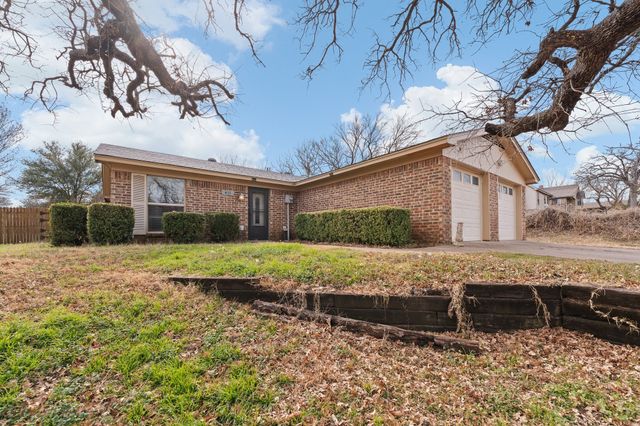 411 Vine Street, Weatherford, TX 76086