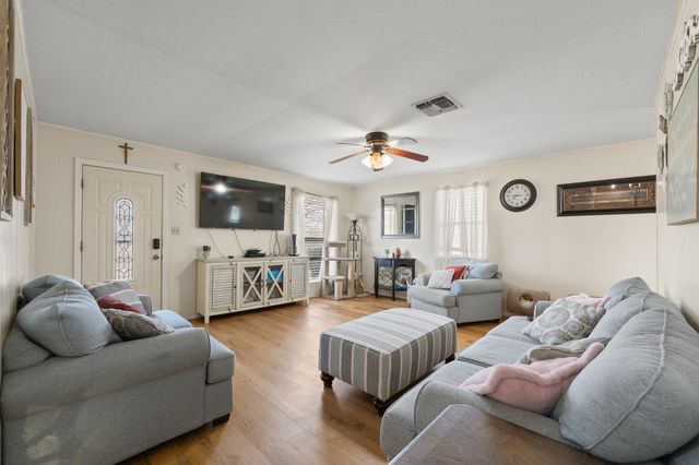 411 Vine Street, Weatherford, TX 76086