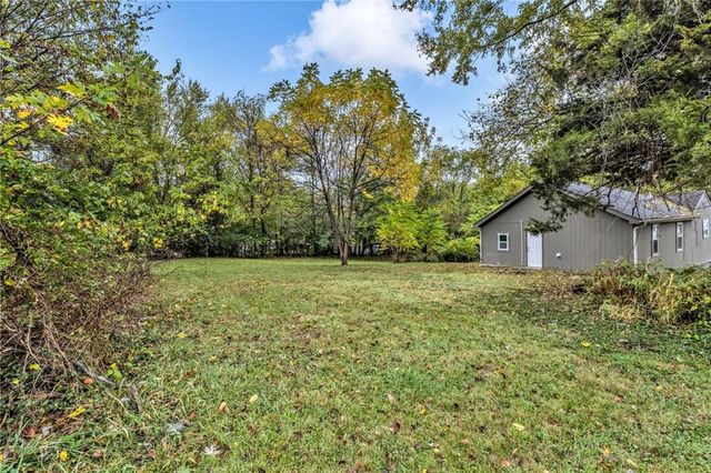 8111 Park Avenue, Kansas City, MO 64132