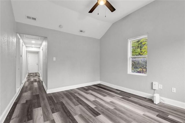 8111 Park Avenue, Kansas City, MO 64132