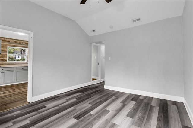 8111 Park Avenue, Kansas City, MO 64132