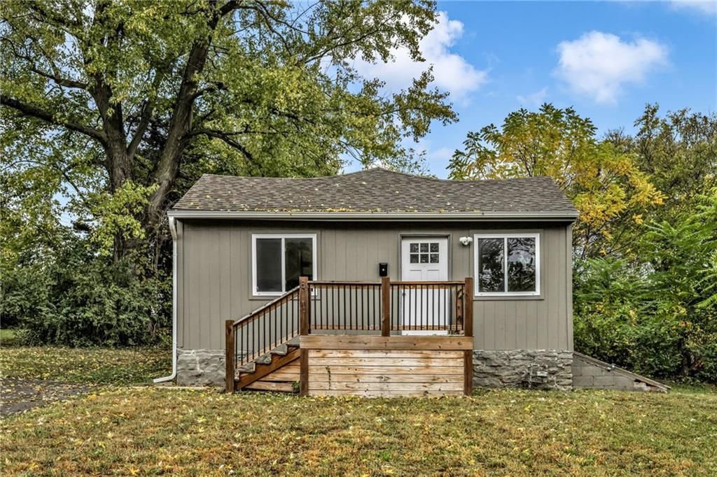 8111 Park Avenue, Kansas City, MO 64132