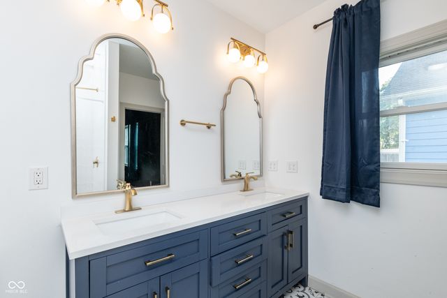 3963 Winthrop Avenue, Indianapolis, IN 46205