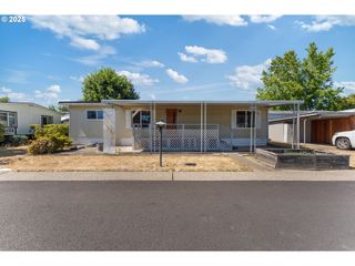 2681 Se RIVER Rd 8, Hillsboro, OR 97123