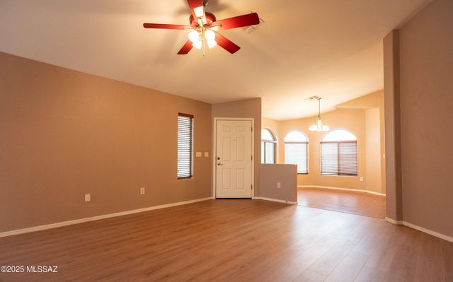 13163 E Mineta Ridge Drive, Vail, AZ 85641