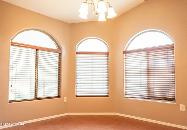 13163 E Mineta Ridge Drive, Vail, AZ 85641