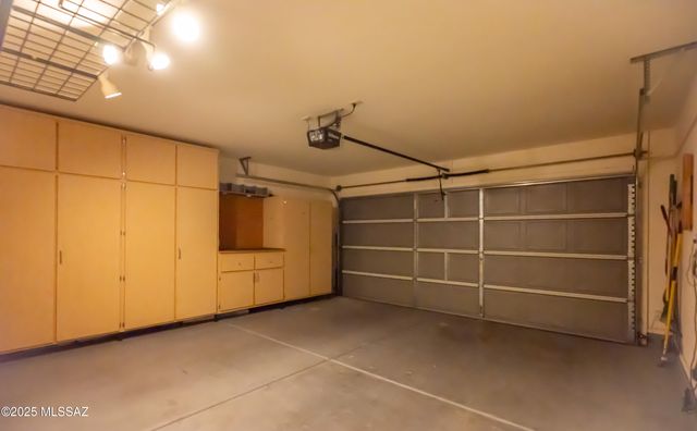13163 E Mineta Ridge Drive, Vail, AZ 85641