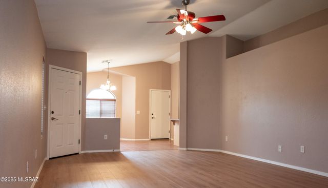 13163 E Mineta Ridge Drive, Vail, AZ 85641