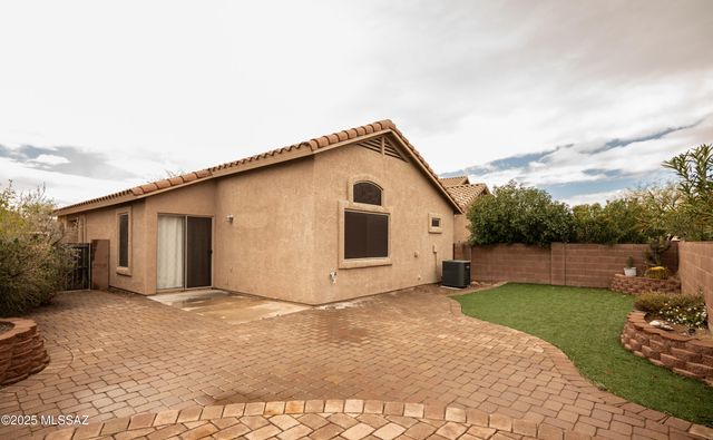 13163 E Mineta Ridge Drive, Vail, AZ 85641
