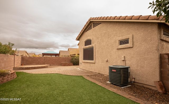 13163 E Mineta Ridge Drive, Vail, AZ 85641