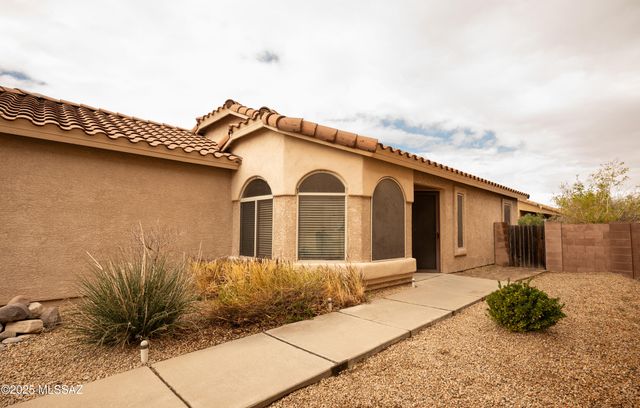 13163 E Mineta Ridge Drive, Vail, AZ 85641