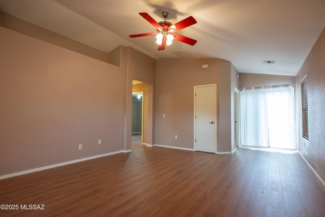 13163 E Mineta Ridge Drive, Vail, AZ 85641