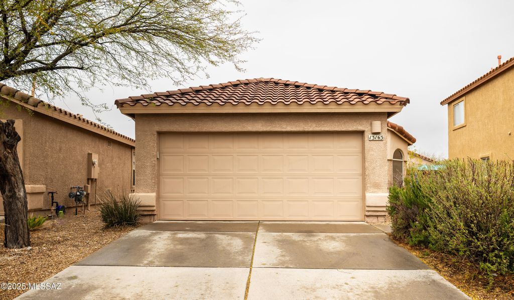13163 E Mineta Ridge Drive, Vail, AZ 85641