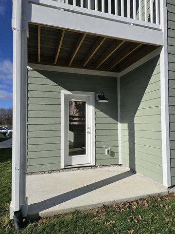 5158 Pace Park Cir, Columbia, TN 38401