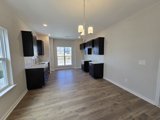 5158 Pace Park Cir, Columbia, TN 38401