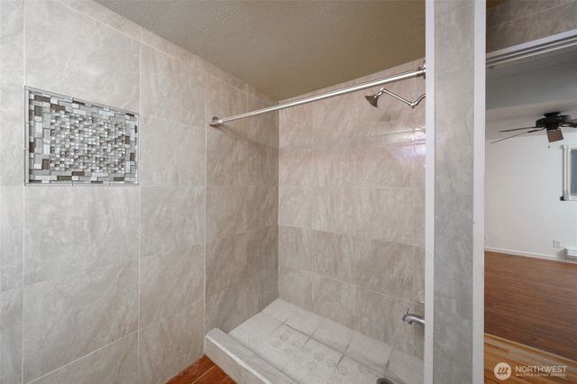 1074 N Estate Lane, Oak Harbor, WA 98277