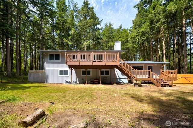 1074 N Estate Lane, Oak Harbor, WA 98277