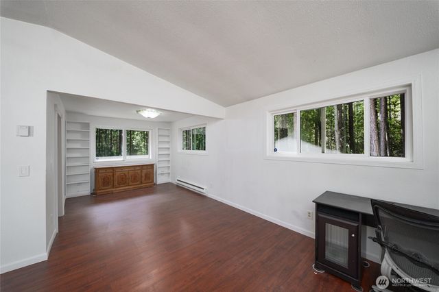 1074 N Estate Lane, Oak Harbor, WA 98277