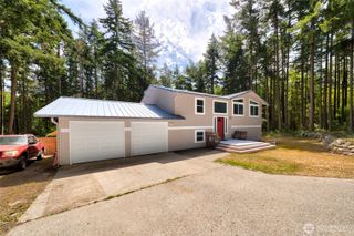 1074 N Estate Lane, Oak Harbor, WA 98277