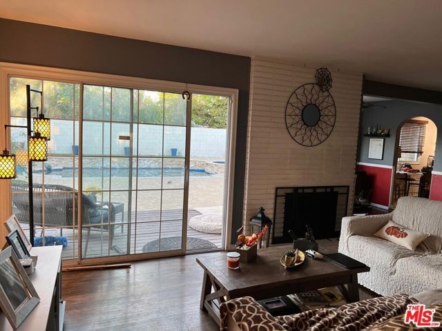 11447 Gothic Avenue, Granada Hills (los Angeles), CA 91344