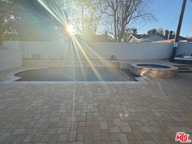 11447 Gothic Avenue, Granada Hills (los Angeles), CA 91344