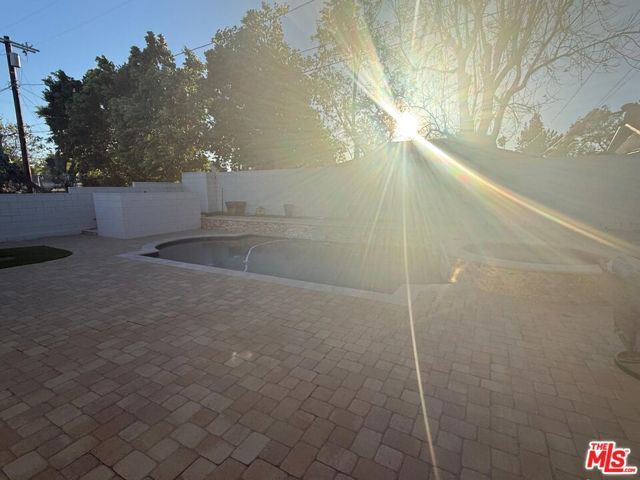 11447 Gothic Avenue, Granada Hills (los Angeles), CA 91344