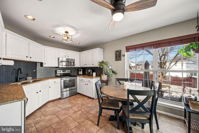 45 PEBBLE BEACH LN, Pottstown, PA 19464