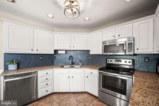 45 PEBBLE BEACH LN, Pottstown, PA 19464