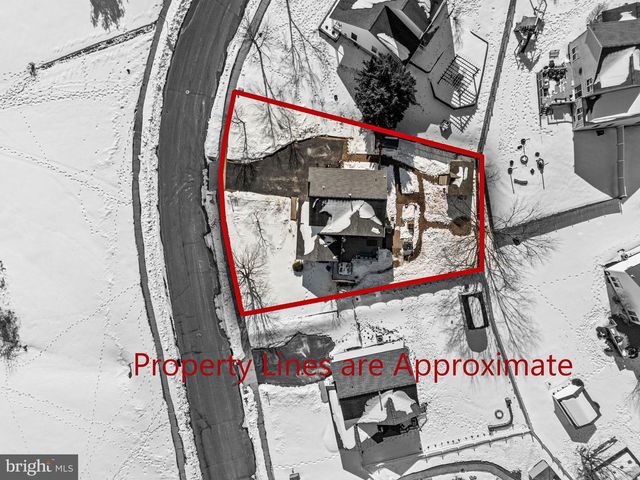 45 PEBBLE BEACH LN, Pottstown, PA 19464