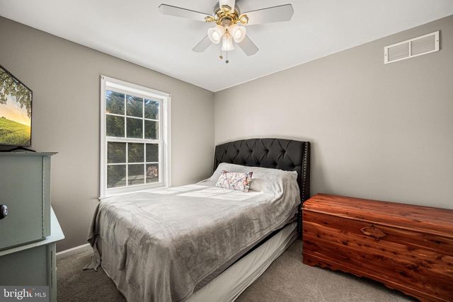 45 PEBBLE BEACH LN, Pottstown, PA 19464