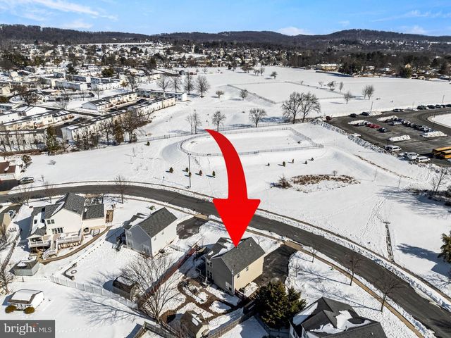 45 PEBBLE BEACH LN, Pottstown, PA 19464