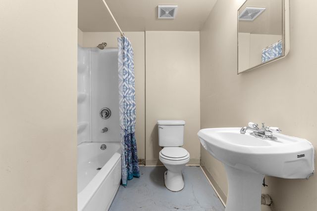 413 Adams Street, Rockford, IL 61107