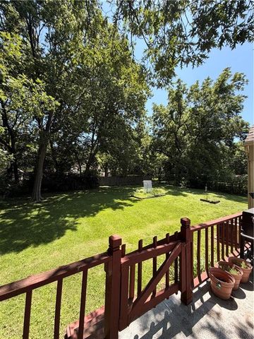 1307 S Sterling Avenue, Independence, MO 64052