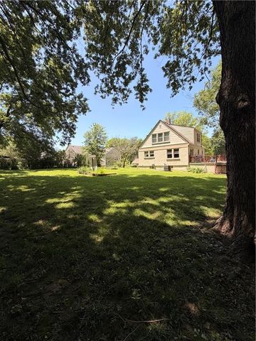 1307 S Sterling Avenue, Independence, MO 64052