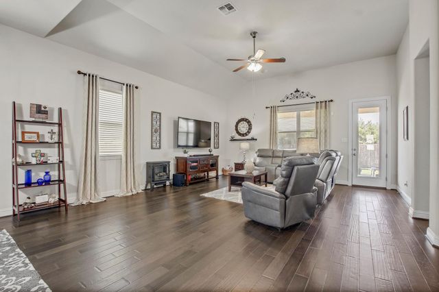 20312 Martin LN, Pflugerville, TX 78660