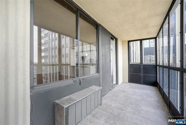 200 Winston 1001, Cliffside Park, NJ 07010