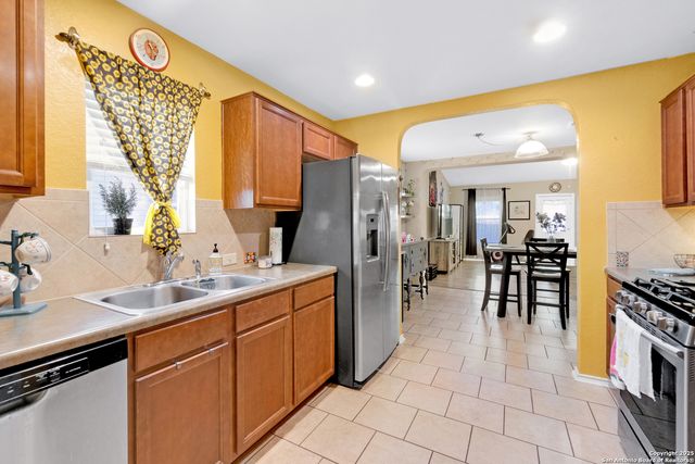 807 SIX IRON, San Antonio, TX 78221