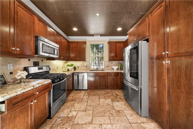 94 Mission, Irvine, CA 92618