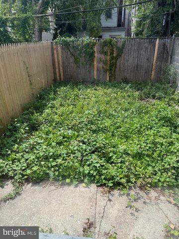 2242 N CARLISLE ST, Philadelphia, PA 19132