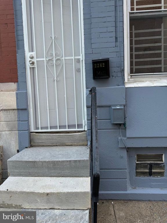 2242 N CARLISLE ST, Philadelphia, PA 19132