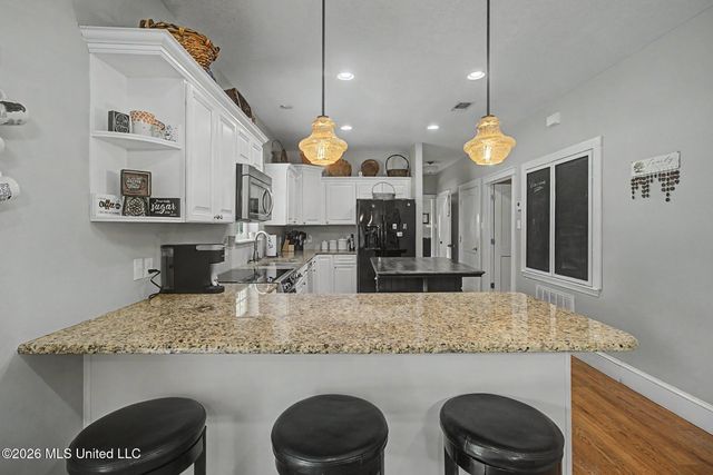 11353 Hattie K Drive, Biloxi, MS 39532