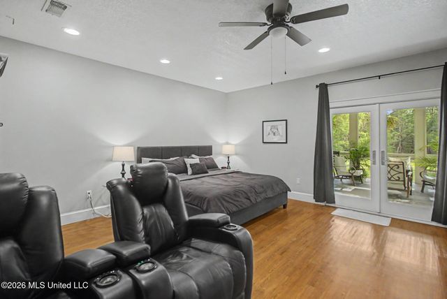 11353 Hattie K Drive, Biloxi, MS 39532
