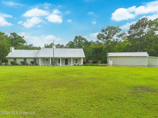 11353 Hattie K Drive, Biloxi, MS 39532
