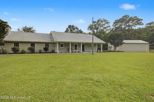 11353 Hattie K Drive, Biloxi, MS 39532