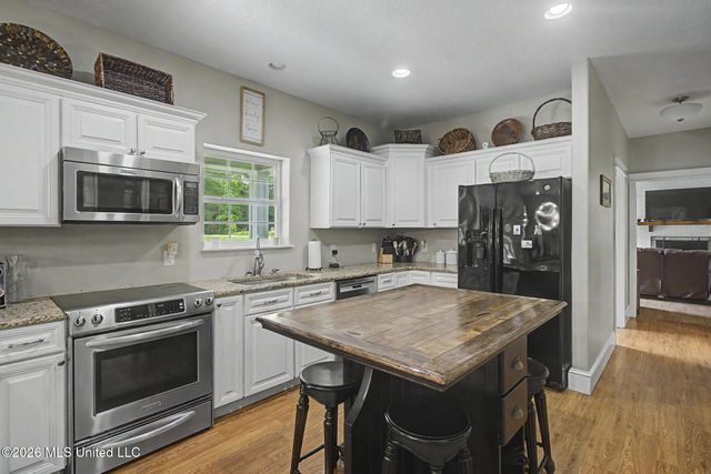 11353 Hattie K Drive, Biloxi, MS 39532