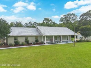 11353 Hattie K Drive, Biloxi, MS 39532