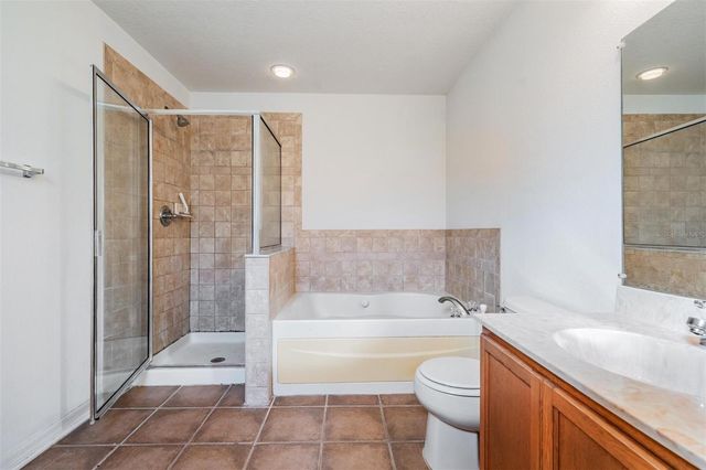 6327 CHERRY BLOSSOM TRAIL, Gibsonton, FL 33534