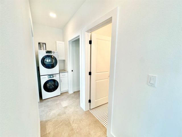 2102 Mechanic Street 205, Galveston, TX 77550