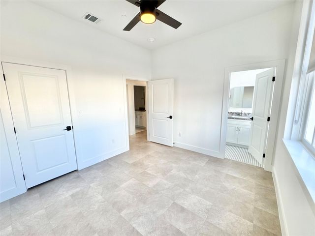 2102 Mechanic Street 205, Galveston, TX 77550