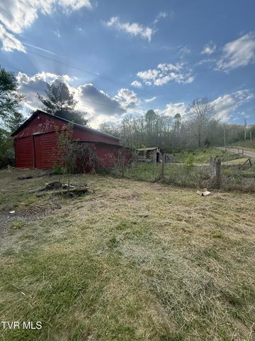 2497 Upper Copper Creek Road, Castlewood, VA 24224